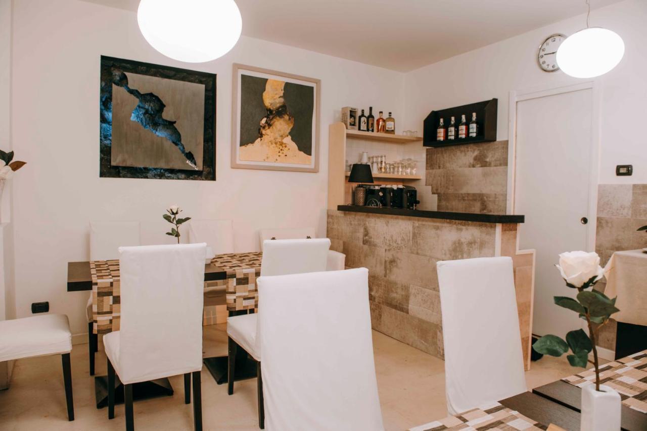 Hotel La Contrada Verbania Zewnętrze zdjęcie